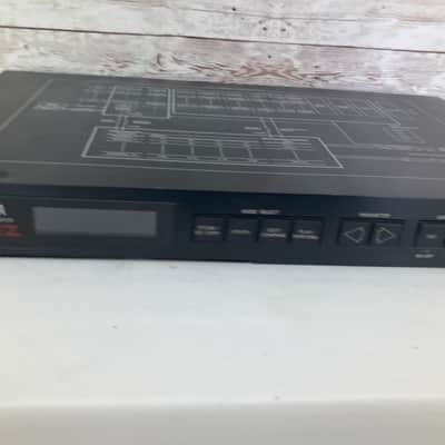 Used Yamaha TX81Z Rackmount FM Tone Generator image 3
