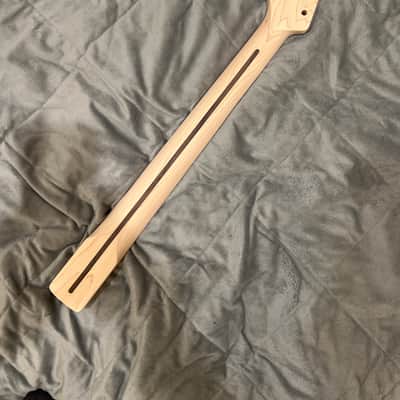 Maple Guitar neck, fits Strat, One piece, 9.5 radius, Bone nut, Unfinished image 3