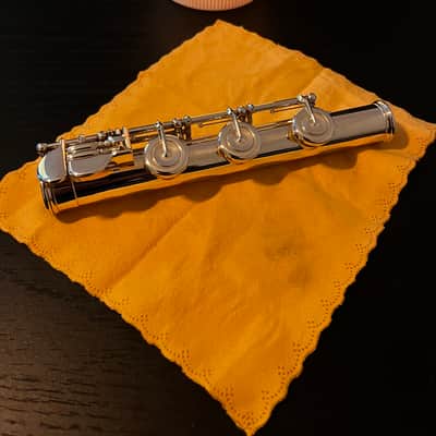 Yamaha YFL-677H Professional Flute – B Foot – Good Condition image 8