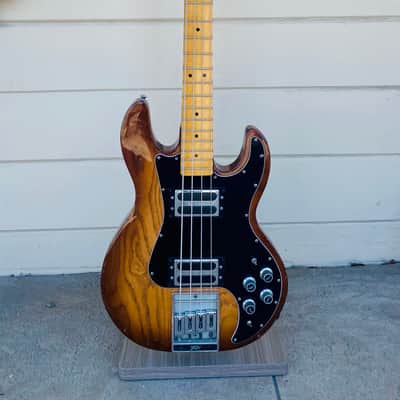 PEAVEY T-40 4 STRING BASS SUNBURST FINISH -1979 image 3