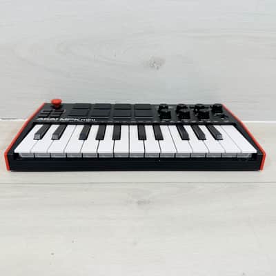 Akai MPK Mini MKII MIDI Controller – USB Beat Maker Keyboard w/ Pads image 5