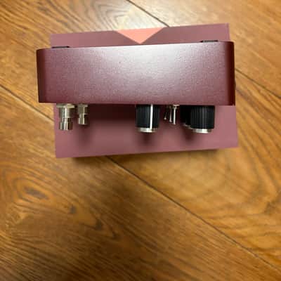 Universal Audio Ruby ’63 Top Boost Amplifier - Ruby / Silver image 4