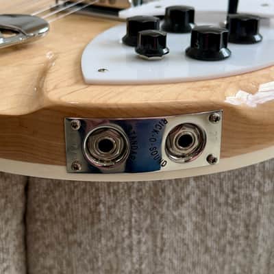 Rickenbacker 360 2023 - Mapleglo image 17