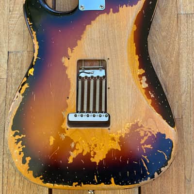 Fender Mike McCready Signature Stratocaster 2023 - Present - 3-Color Sunburst Relic image 8