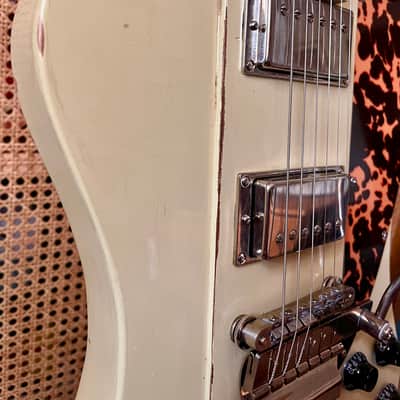 Firebird Replica // aged Vintage White // Vibrola image 3