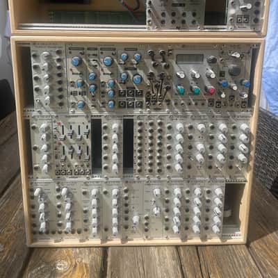 Make noise, Doepfer, analogue solutions, intelligel, mutable instruments. Sputnik, noise engineering Modular system 2018 image 1