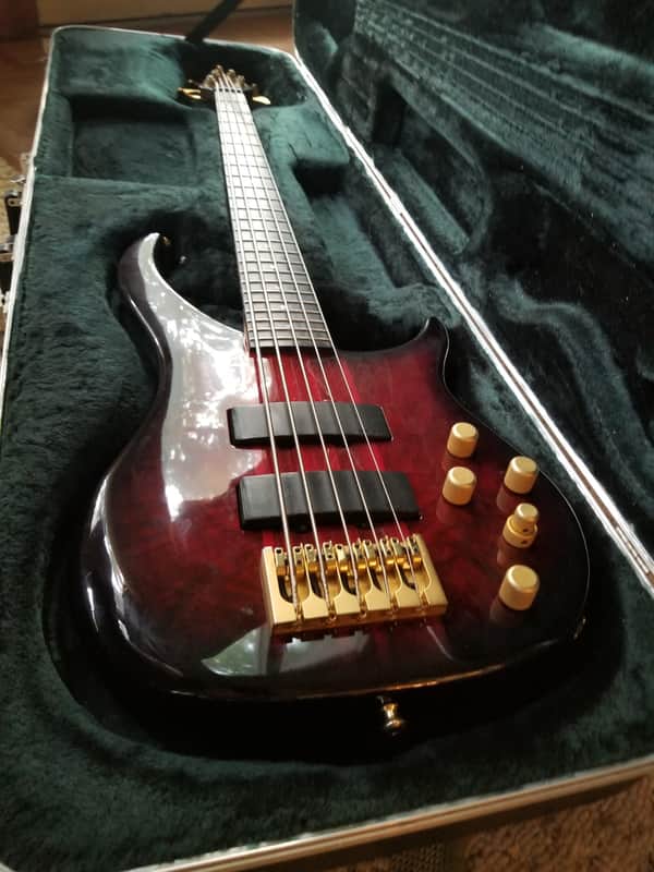 Peavey Cirrus 5 Custom Shop USA bass Guitar With Hardcase image 1