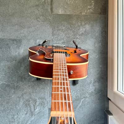 Godin 5th Avenue Kingpin Cognac Burst image 3