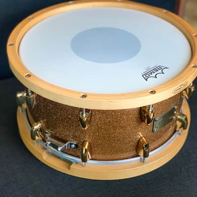 Yamaha MSD1470EJ Elvin Jones Signature 14x7" Maple Snare Drum with Wood Hoops, Gold Hardware 2000s - Gold Sparkle image 4