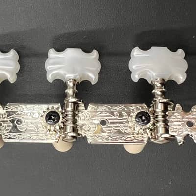 Ping Guitar tuning key with white handle image 4