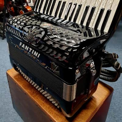 Fantini 96 Bass 4 Voice Handmade Italian Piano Accordion image 3