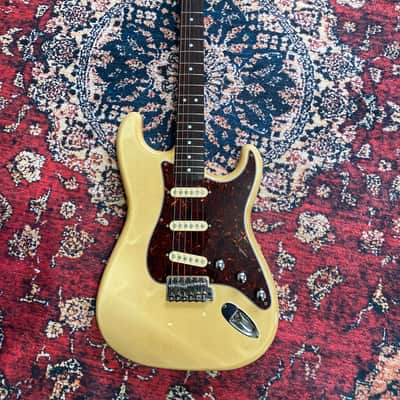 Fender ST-72  MIJ 1984-87 E SERIAL image 3
