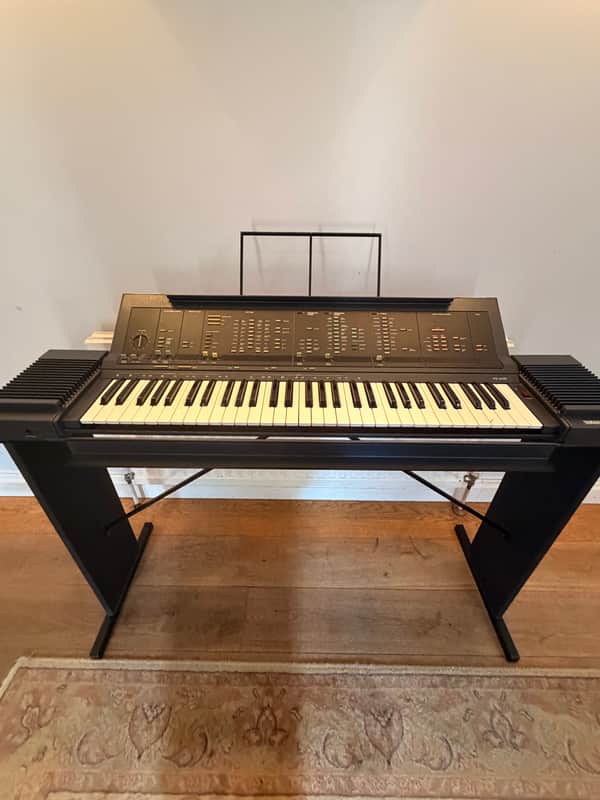 Yamaha Portatone PS6100 *Rare* 1980's image 1