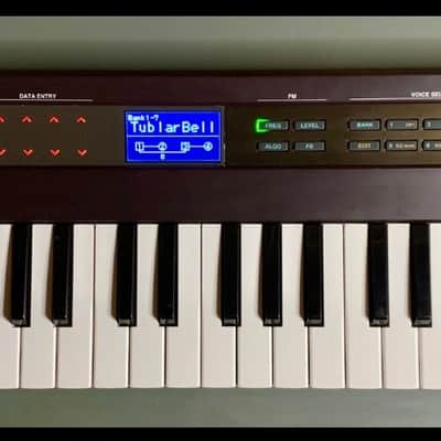 Yamaha Reface DX Synth
