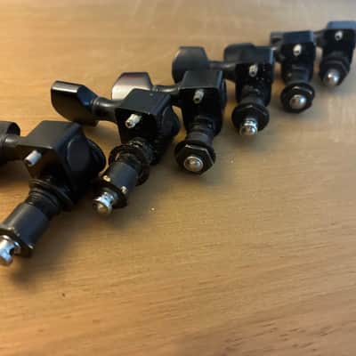 Sperzel Trim-Lok locking tuners 90s - Black Anodized image 2