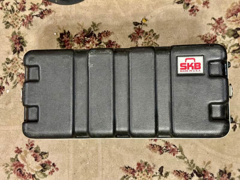 SKB 1SKB-R4U 4U Roto-Molded Rack Case 2010s - Black image 1