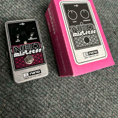Electro-Harmonix Neo Mistress Flanger 2011 - Present - Black / Pink image 1
