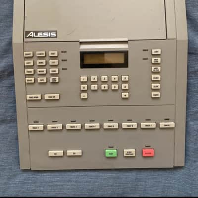 Alesis MMT-8 Multi-Track MIDI Recorder Sampler/Sequencer 1987 - 1992 - Grey