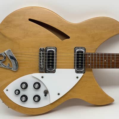 Rickenbacker 330 2001 - Mapleglo w/ Original Case image 3