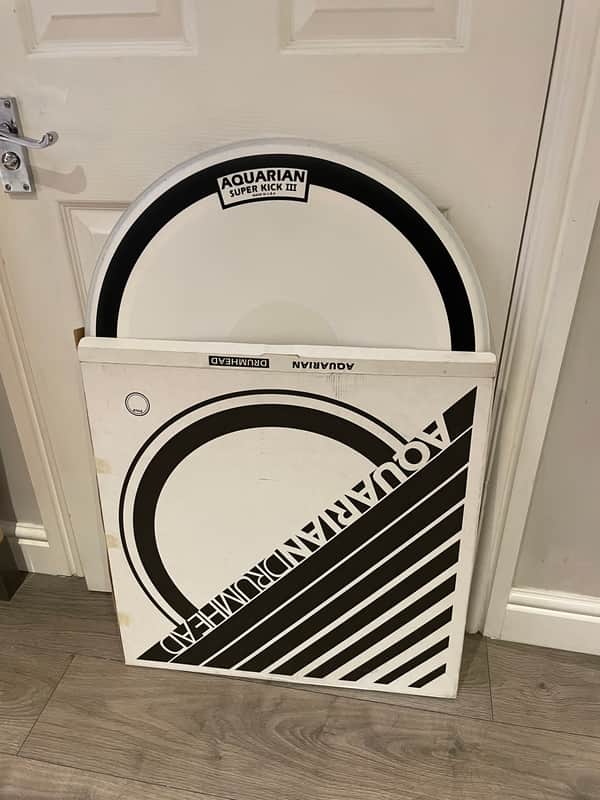 Aquarian SKIII22-U 22" Super Kick III Bass Drum Head with Dot 2010s - White Coated image 1