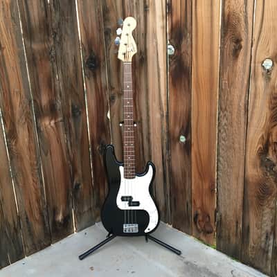 Fender Squier P-Bass 1999 Black Made in China Excellent Condition
