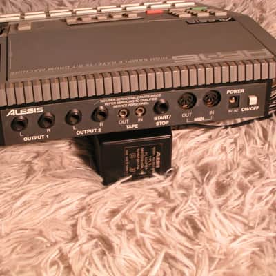 Immagine Alesis HR-16 BOITE A RYTHME  Années 80' - 4
