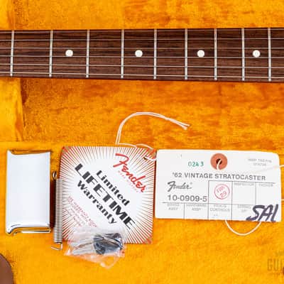 2006 Fender American Vintage ‘62 Stratocaster Olympic White w/ Hangtags, Case image 23