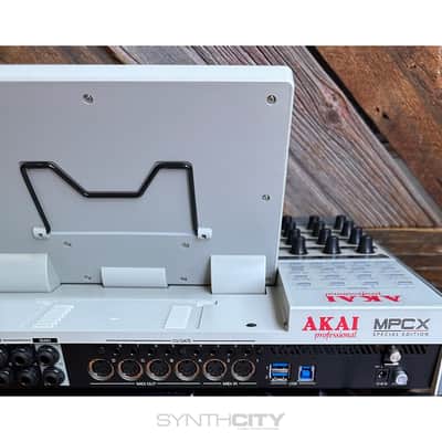 Akai MPC X Special Edition Standalone Sampler / Sequencer 2023 - Present - Grey image 11