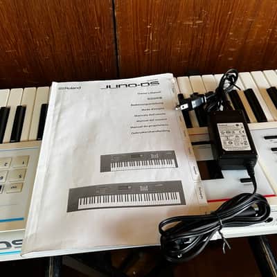 Roland JUNO-DS 61 61-key Synthesizer Special Edition White w/ gig bag juno-ds61w image 10