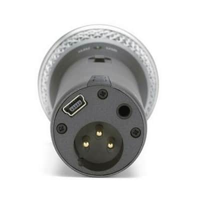 Samson Technologies Q2U USB/XLR Dynamic Microphone Recording and Podcasting Pack (Includes Mic Clip, Desktop Stand, Windscreen and Cables), silver image 5