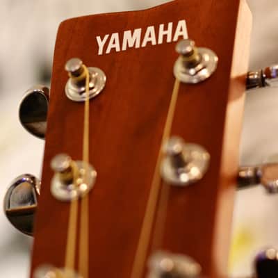 Yamaha F325D Dreadnought Acoustic Guitar - Natural image 3