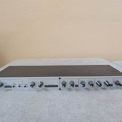 dbx 286s Microphone Preamp Processor 2010s - Silver image 4