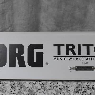 KORG TRITON 61-Key Music Workstation Synthesizer in Very Good condition image 22