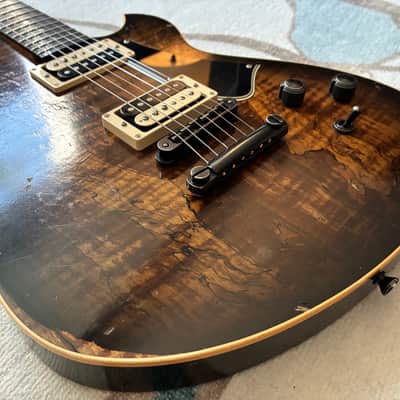 Signature Novo Solus H2 - Spalted Maple Top image 3