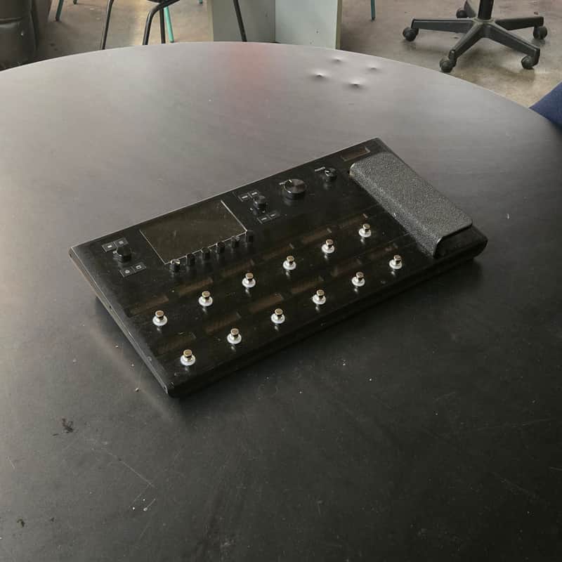 Line 6 Helix Floor Multi-Effect / Amp Modeler 2015 - Present Black image 1