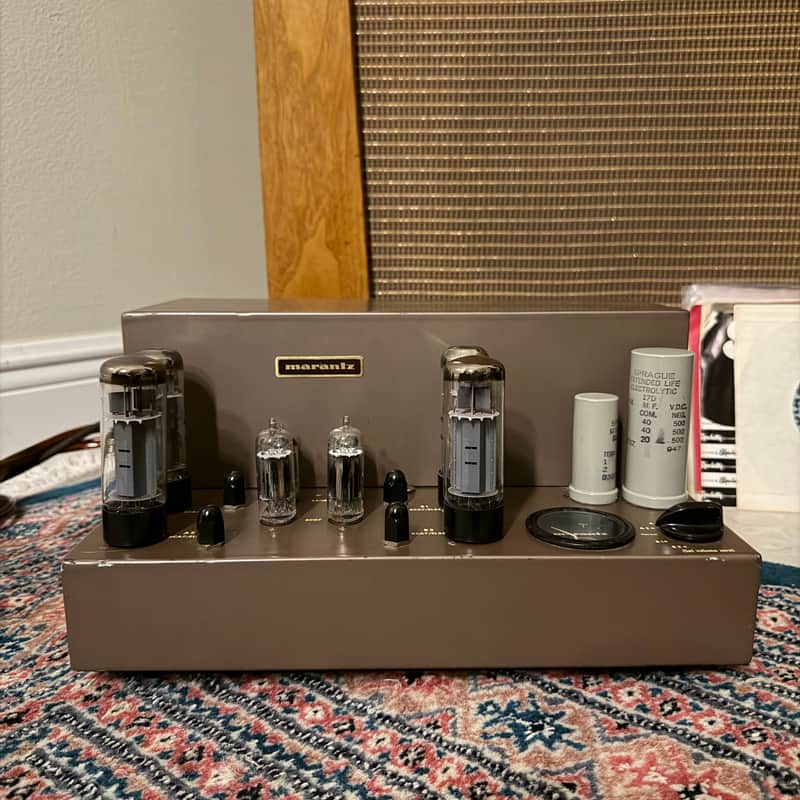 Marantz Model 8 30-Watt Stereo Tube Power Amplifier 1959 - 1962 - Silver