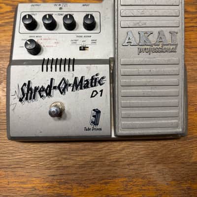 Akai Shred-O-Matic D1 Tube-Driven Overdrive / Distortion | Reverb