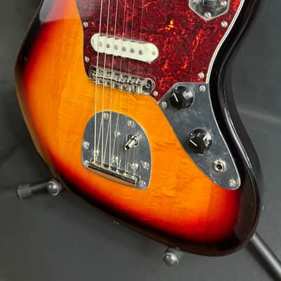 Squier Classic Vibe 70's Jaguar Electric Guitar 3-Tone Sunburst Finish (393) image 4