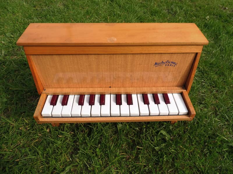 Rare toy piano Michelsonne 25 keys Paris mint condition - see video ! image 1