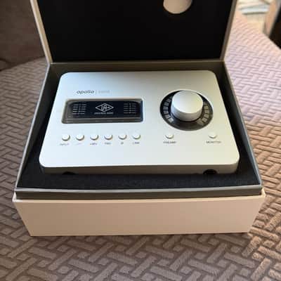 Universal Audio Apollo Solo Heritage Edition Thunderbolt 3 Audio Interface 2026 - Silver image 1