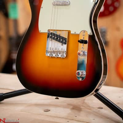 FENDER Limited Edition Vintera III Early '60s Telecaster Custom Rosewood Fingerboard, 3-Color Sunburst image 10