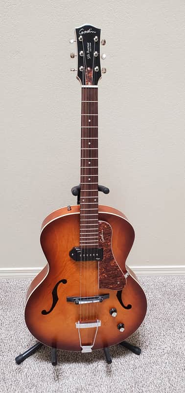 Godin 5th Avenue Kingpin - Cognac Burst image 1