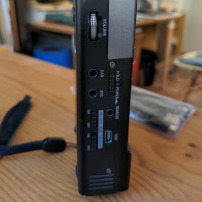 Olympus LS-100 PCM Handheld Portable Multi-Track Field Recorder similar to Tascam DR-100 image 11