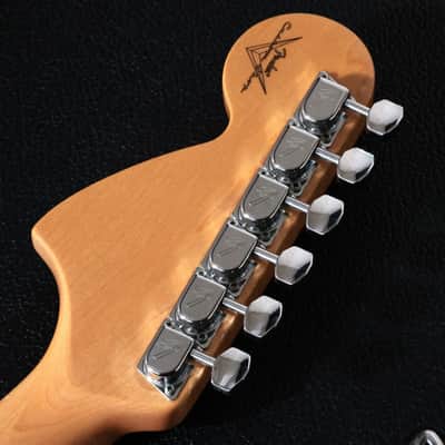 FENDER CUSTOM SHOP Time Machine Series 1969 Stratocaster Closet Classic 3-Tone Sunburst [R38720] (03/30) image 12
