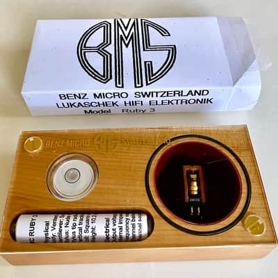 Benz Micro Ruby 3 Low Output MC Cartridge, Bruyére wood. Body, Line-contact Diamond on Boron image 1