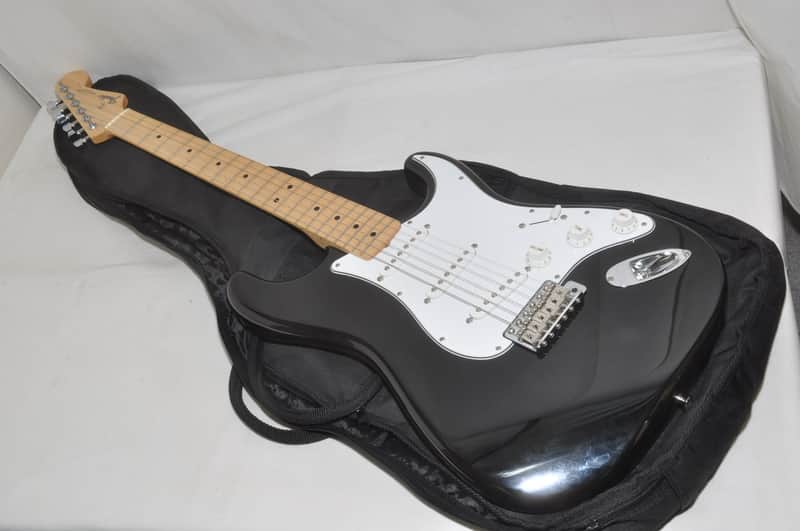 Fender Japan STRATOCASTER 1994~1995 Electric guitar Ref No.6321 image 1