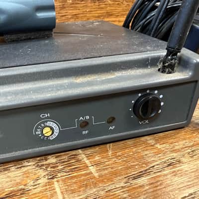 Carvin UX16 Wireless System tested working image 3