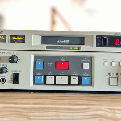 Sony Evo 9800p Video cassette Hi8 high end video recorder image 3