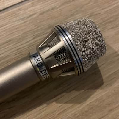 Vintage AKG D 190c with original case and accesories image 9