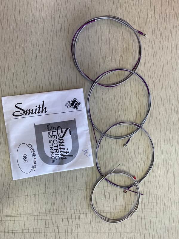 Smith Bass Strings 2000?  Silver image 1